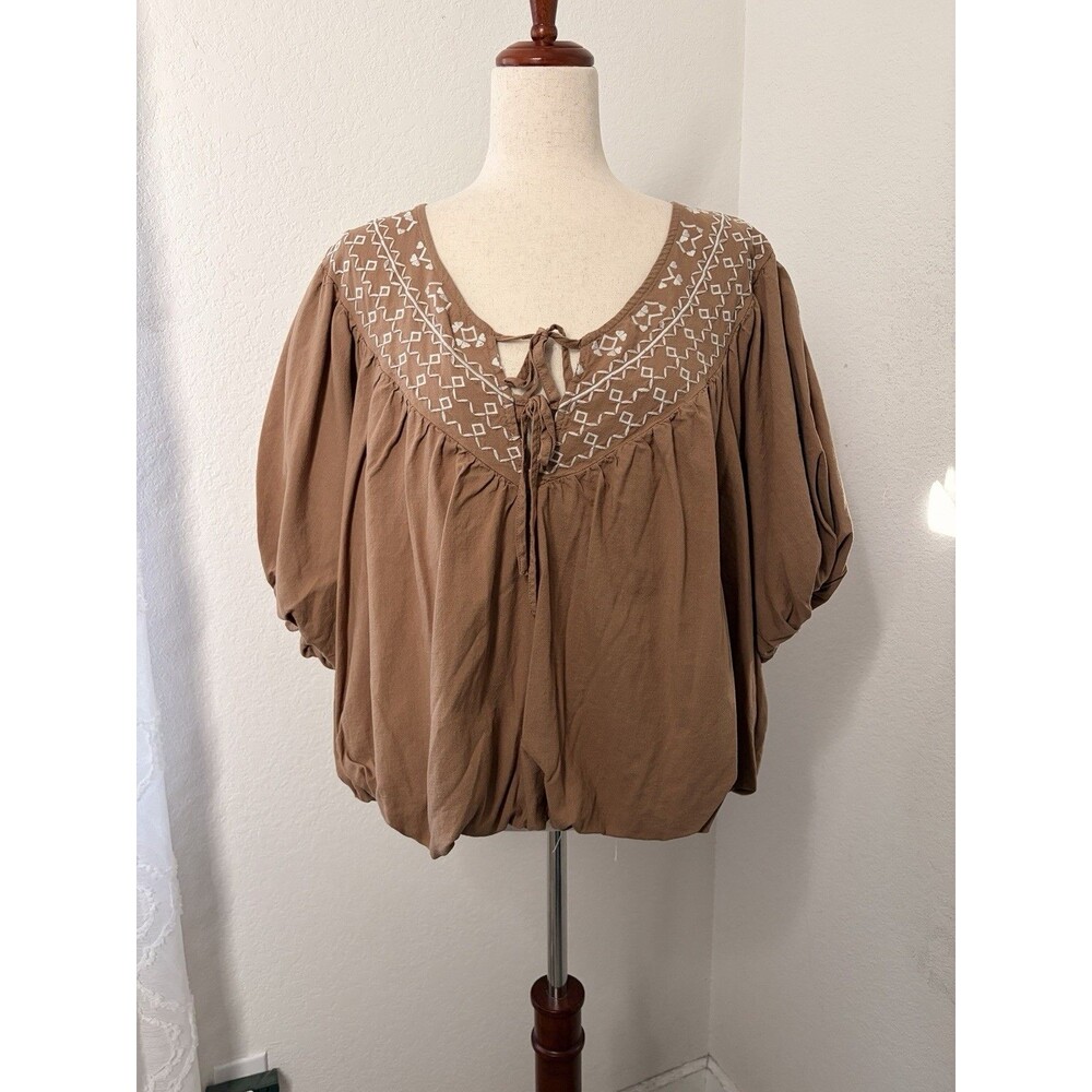 Torrid FESTI Bubble Hem Crop Top Brown Embroidered Sz 2 (2X 18-20) Festival Boho